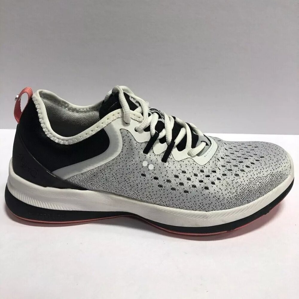 Ryka Women’s Defiance, White/Black Walking Shoes, Size 8Wide
